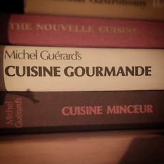 Was only looking at these books yesterday, then the man himself followed, hi @michelguerard